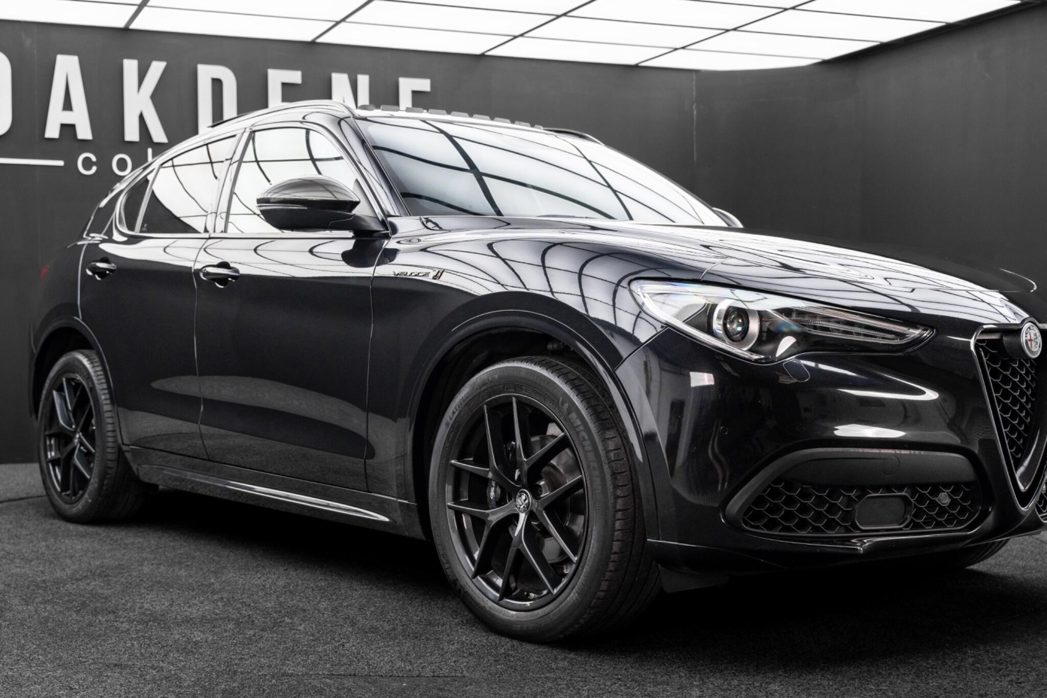 Alfa Romeo Stelvio view 19