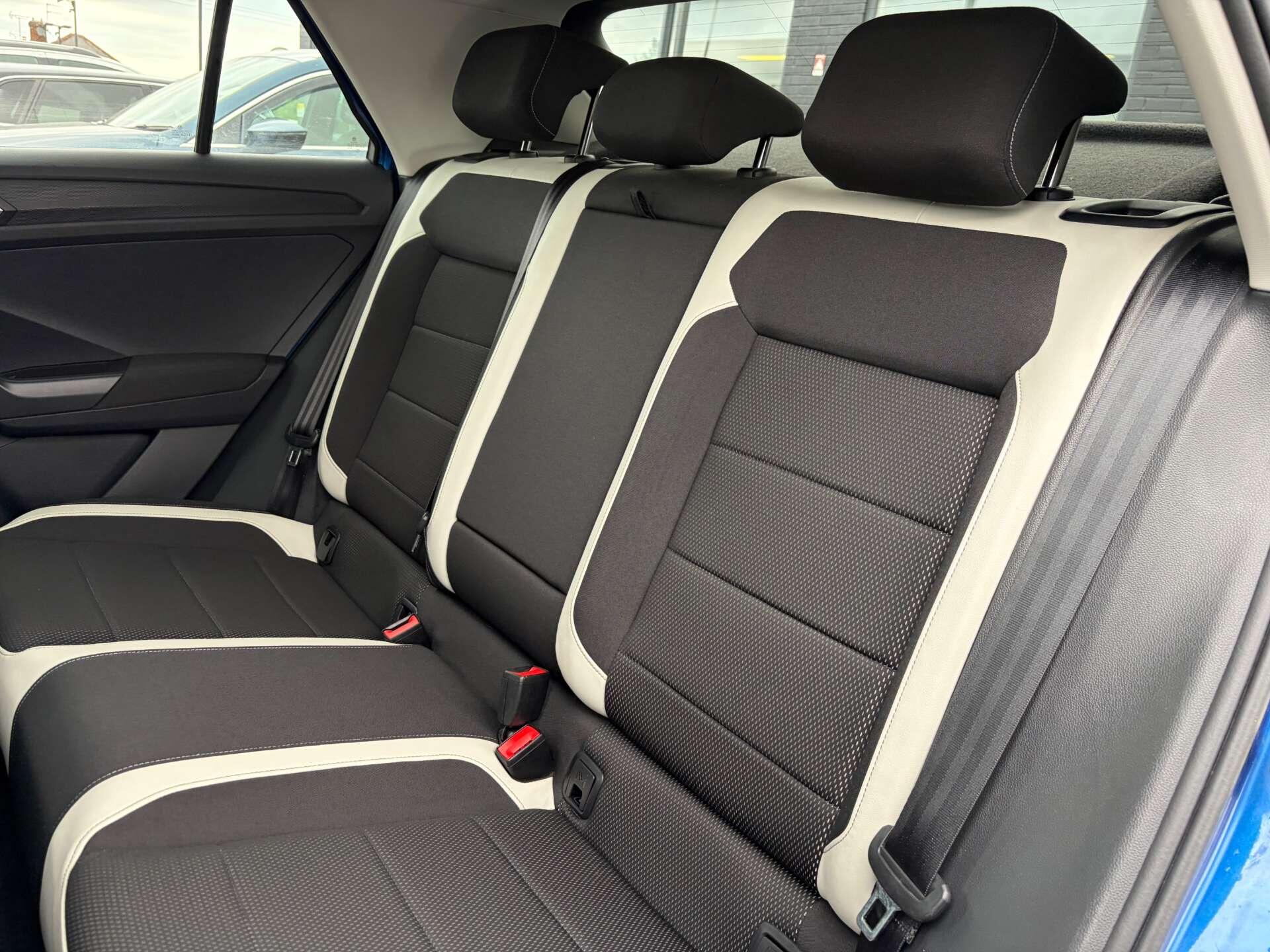 Volkswagen T-Roc view 23