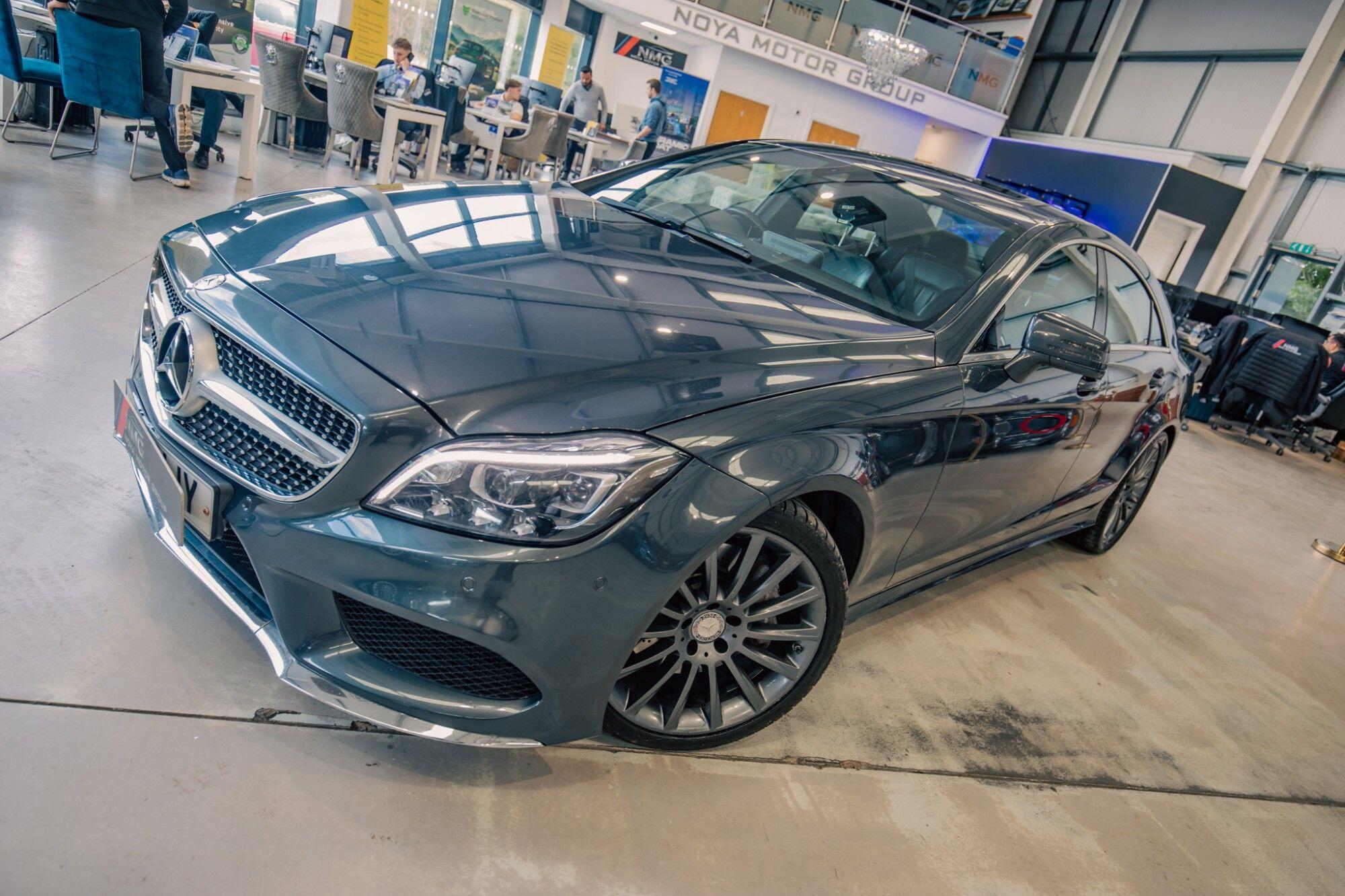 Mercedes-Benz CLS view 5