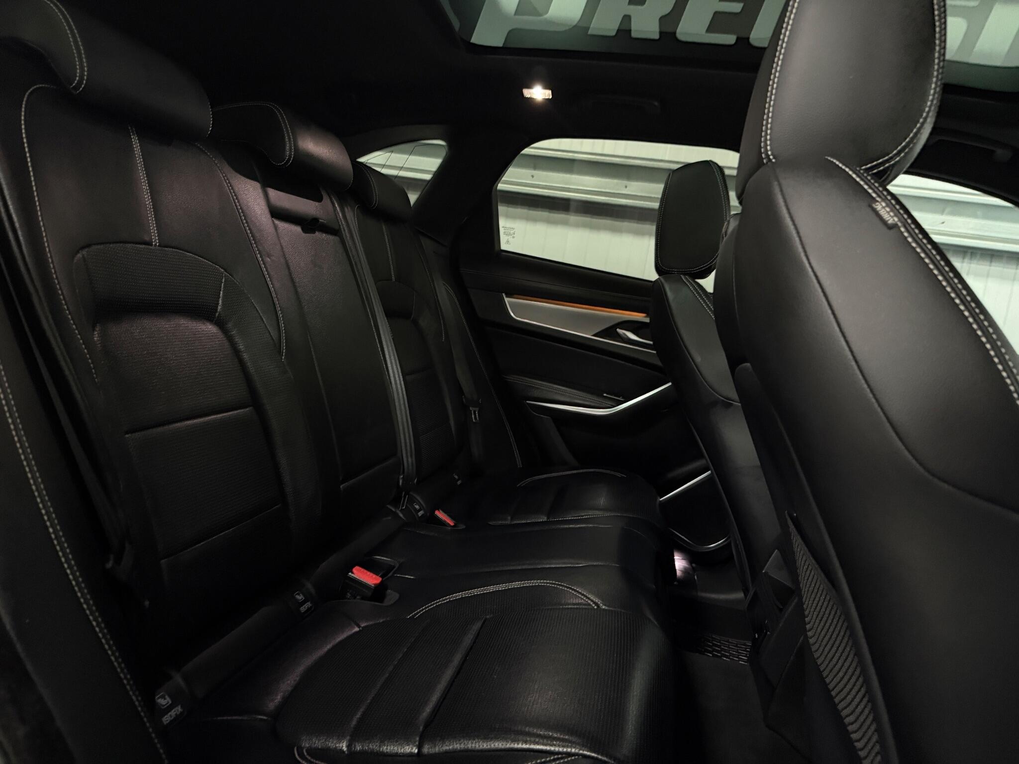 Jaguar F-Pace view 20