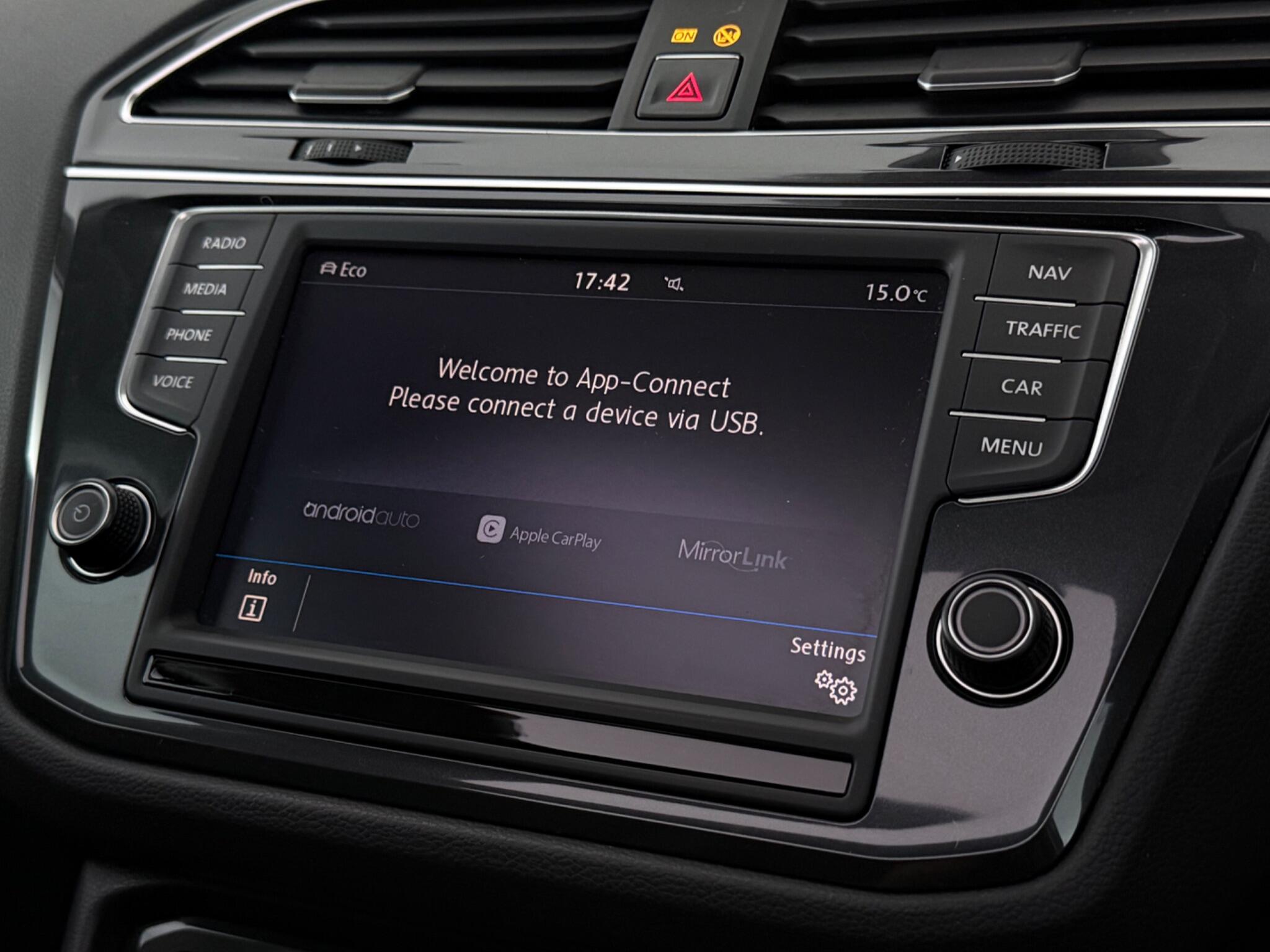 Volkswagen Tiguan view 23