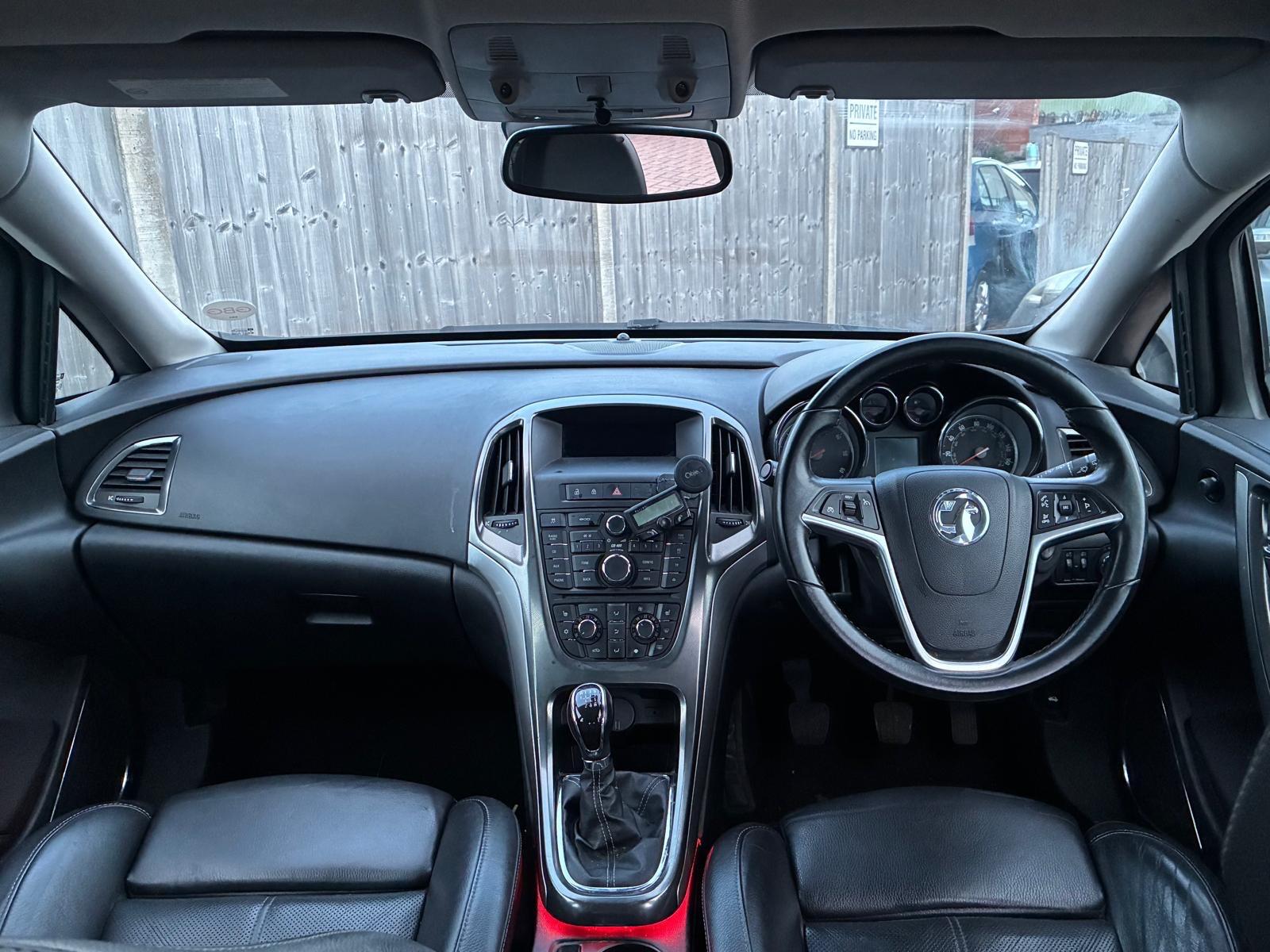 Vauxhall Astra view 14