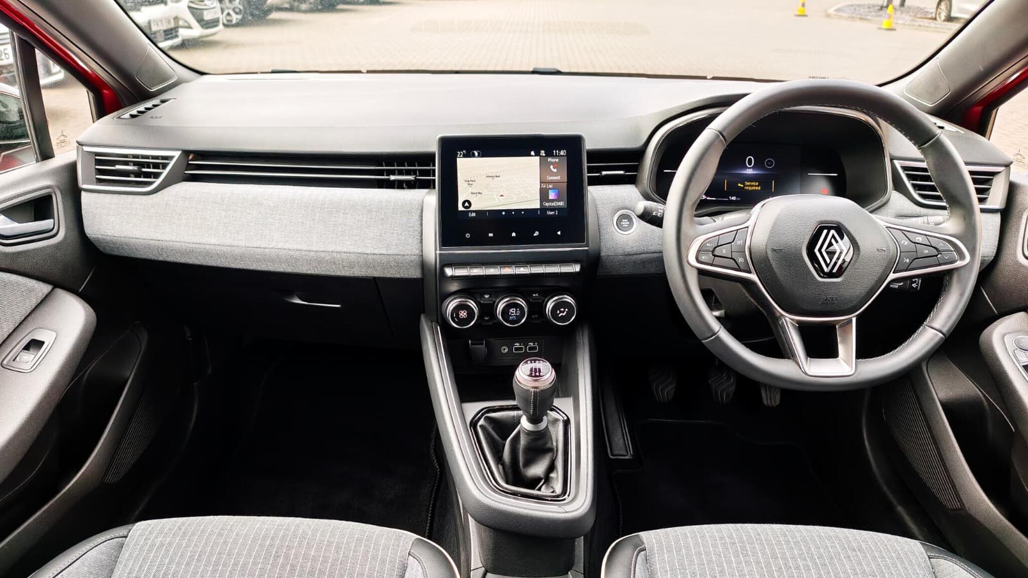 Renault Clio view 12
