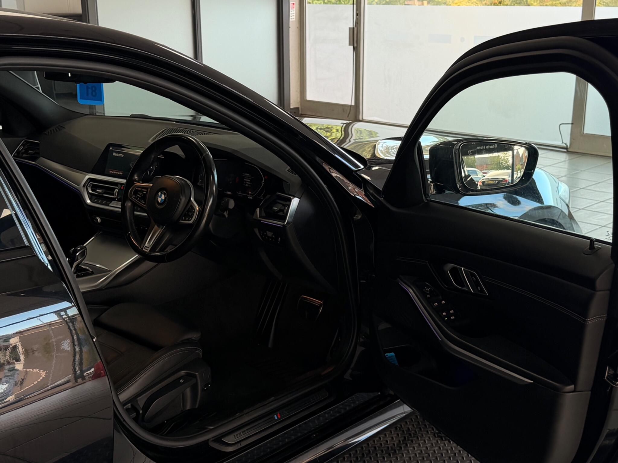 BMW 3 Series view 40