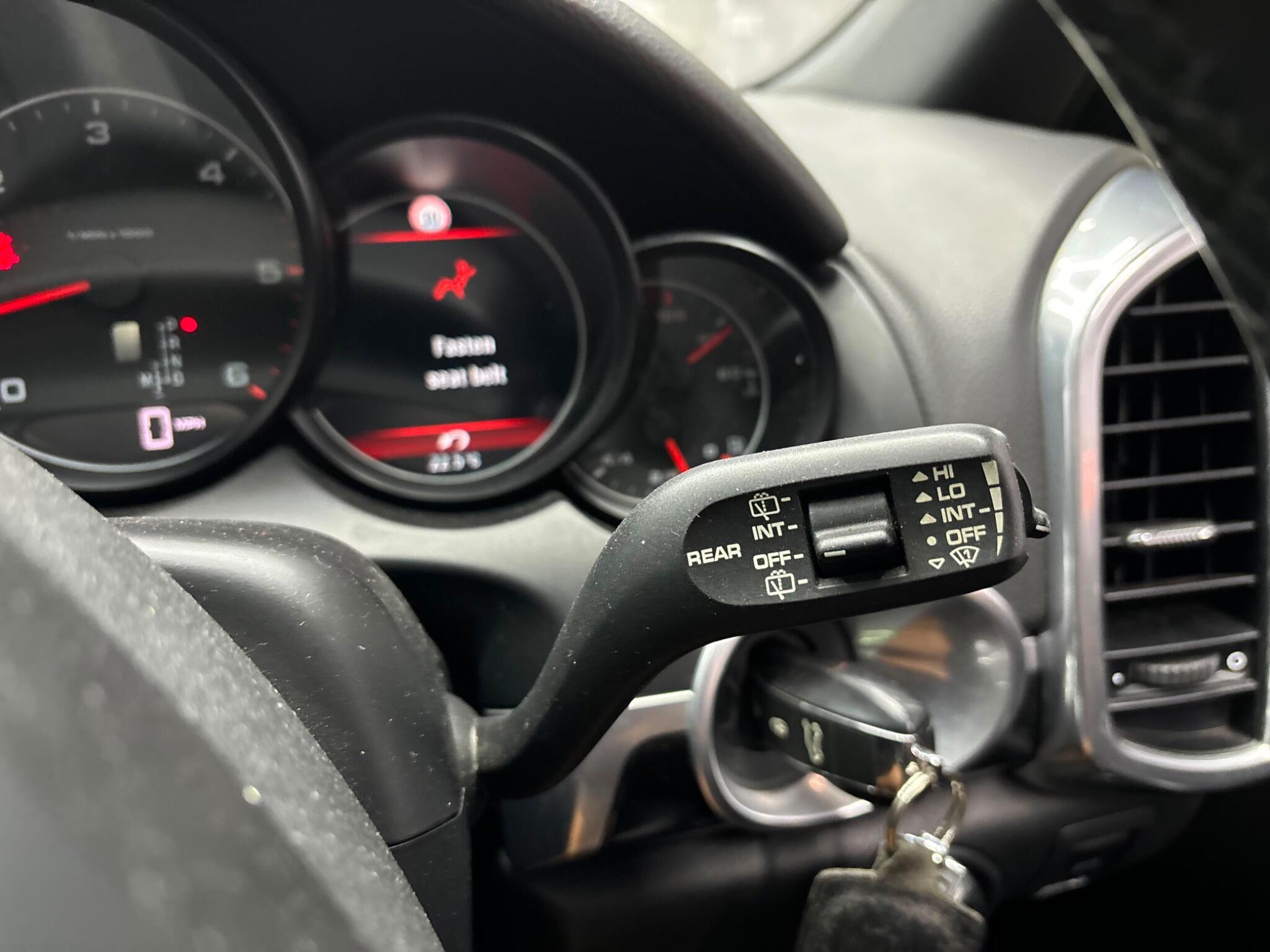 Porsche Cayenne view 23