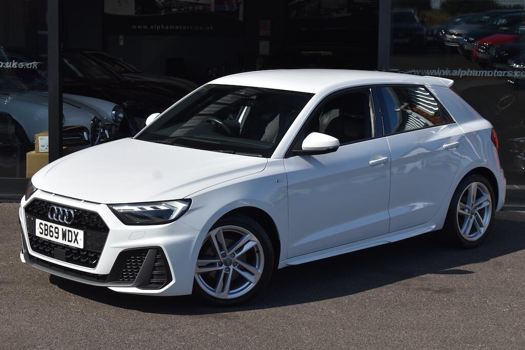 Audi A1 view 6