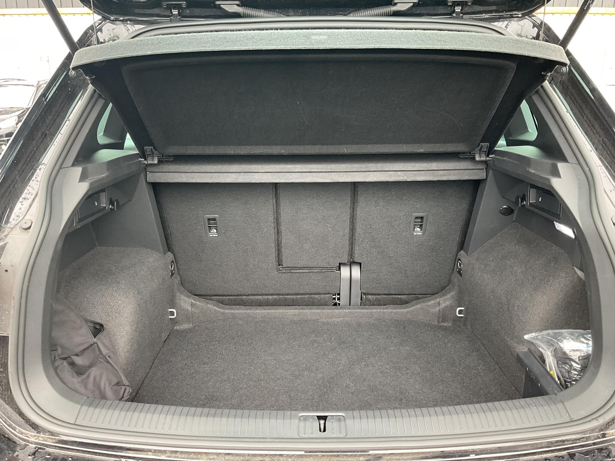 Volkswagen Tiguan view 20