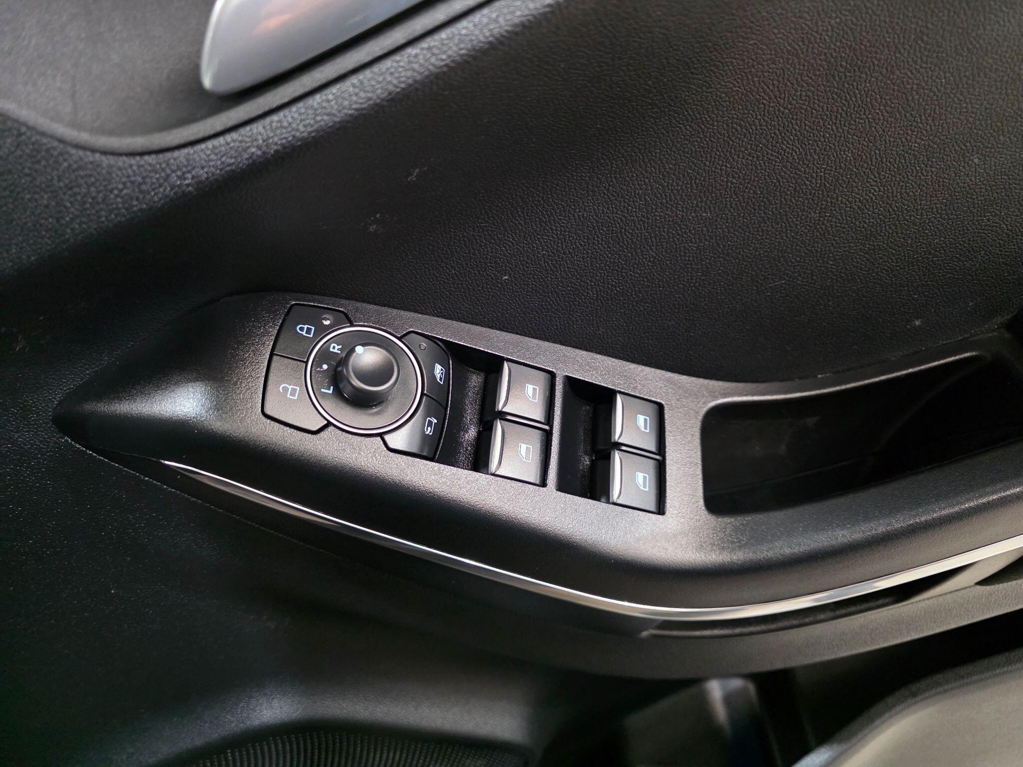 Ford Puma view 12