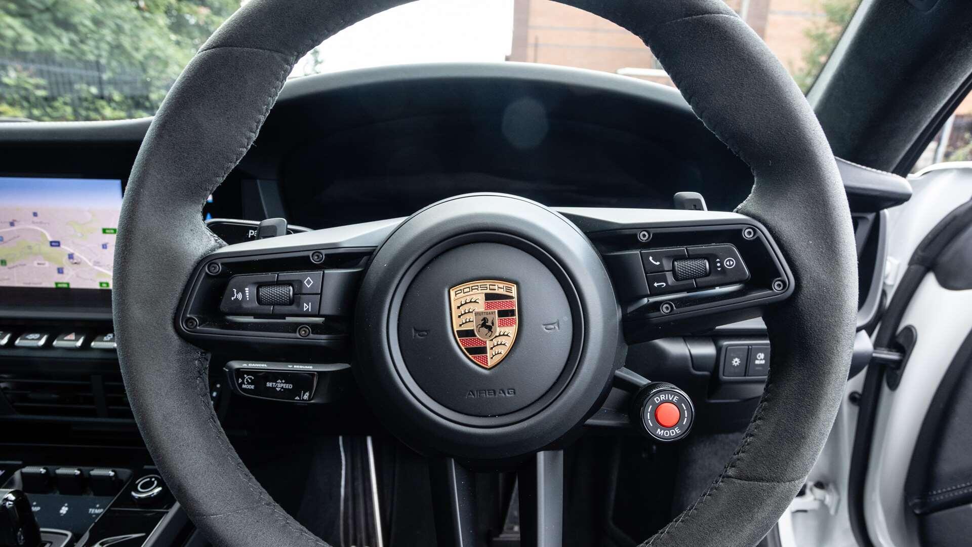 Porsche 911 view 22