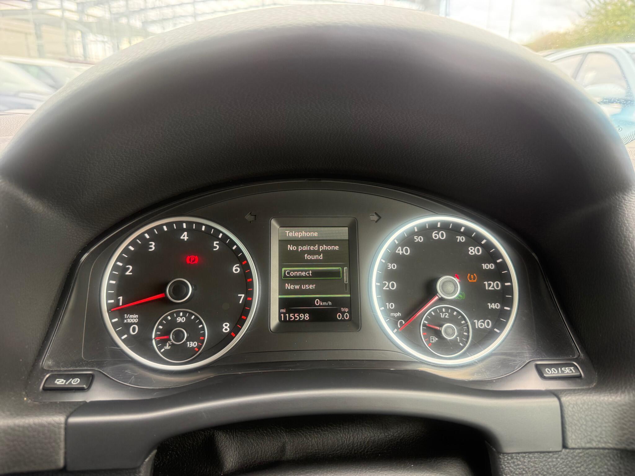 Volkswagen Tiguan view 12