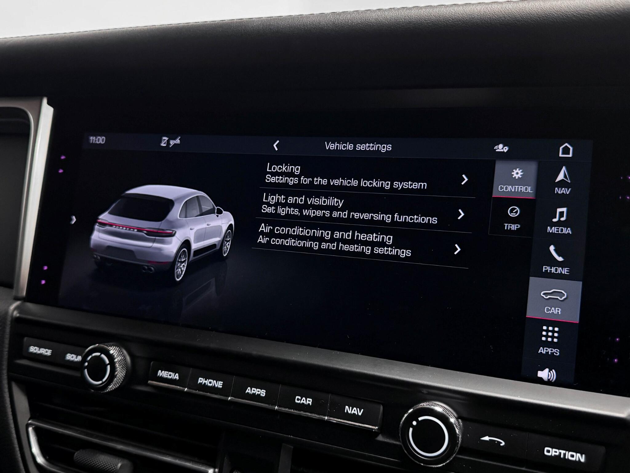 Porsche Macan view 43