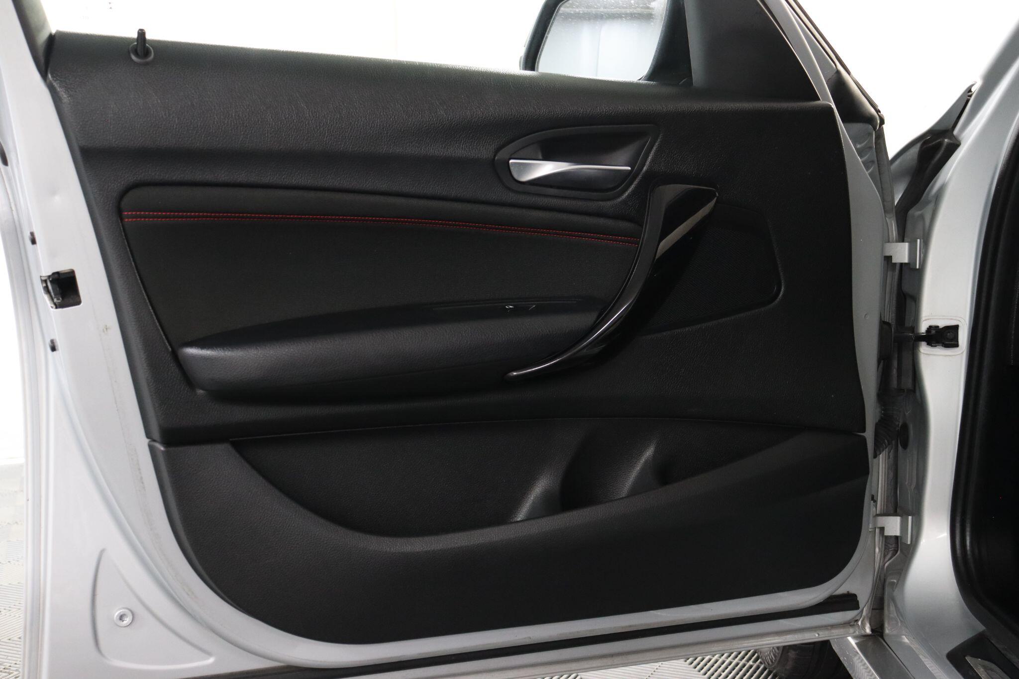 BMW 1 Series view 43