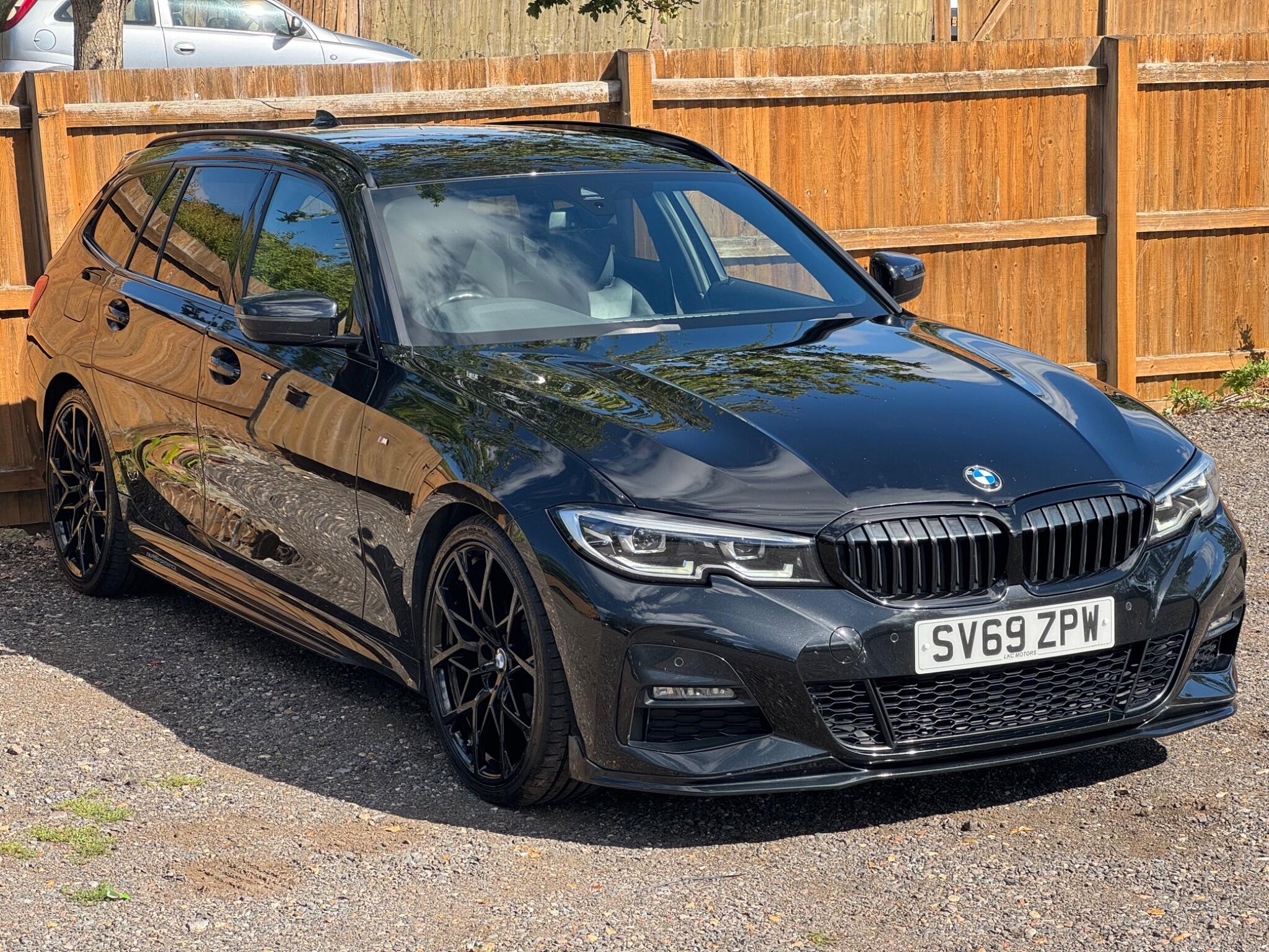 BMW 3 Series view 6
