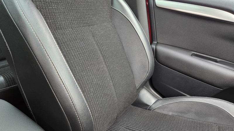 2011 Citroen C4 image 35