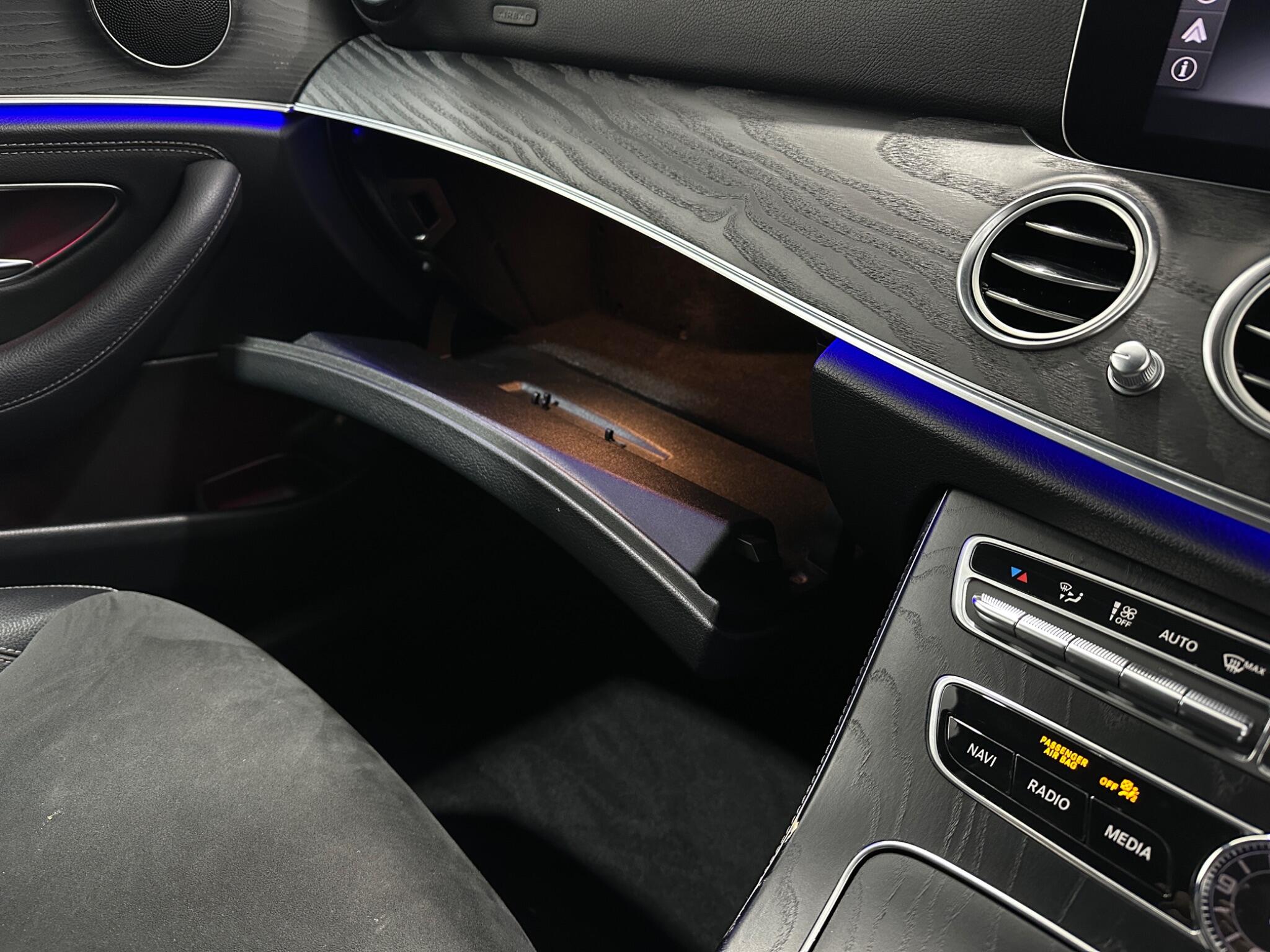 Mercedes-Benz E-Class view 30