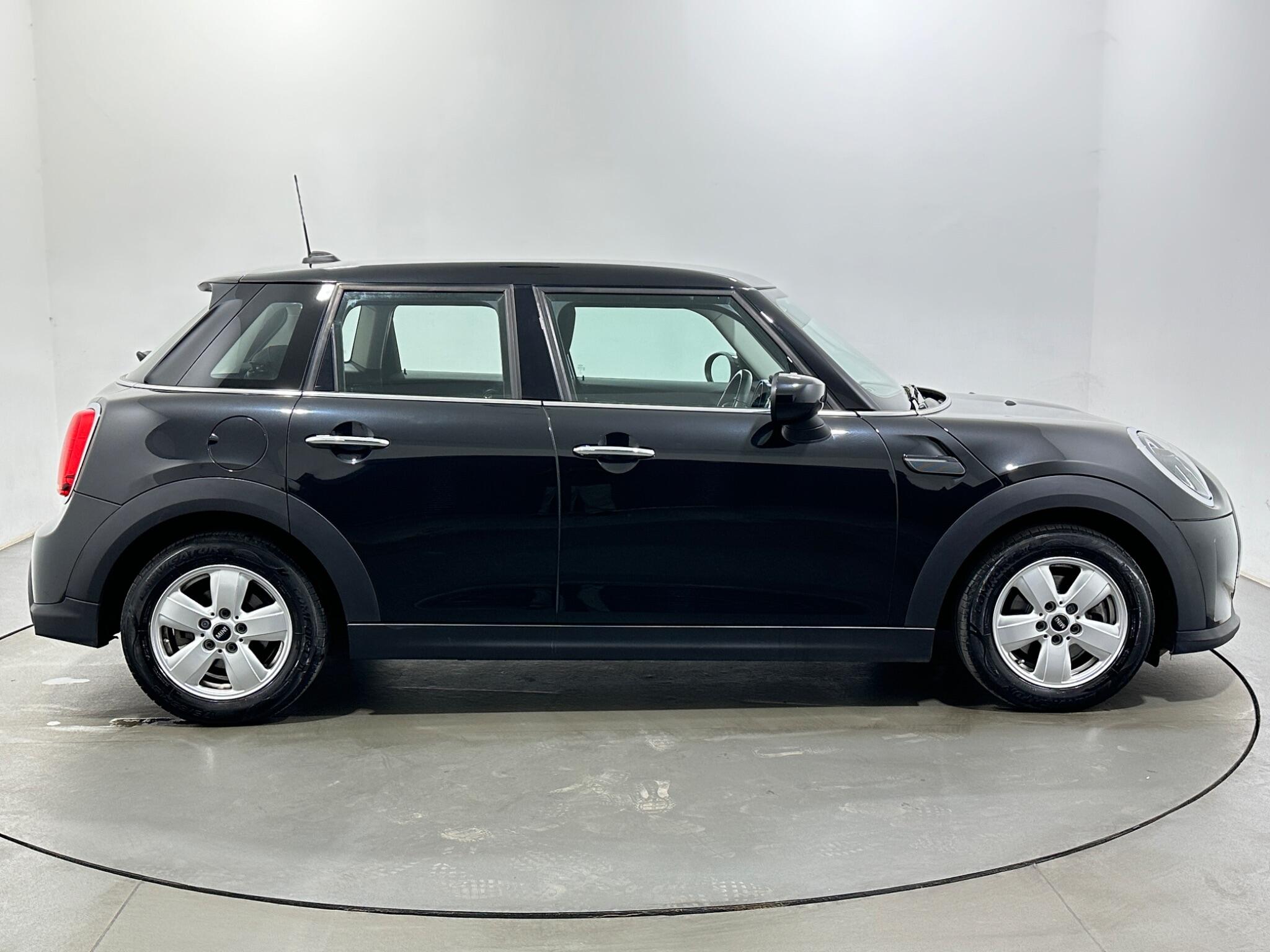 Mini Cooper view 9