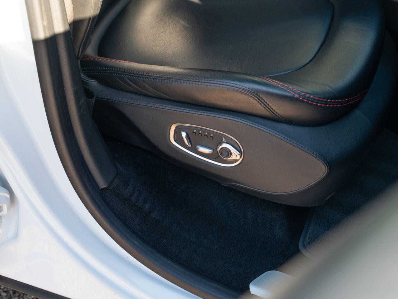 Aston Martin DBX view 25