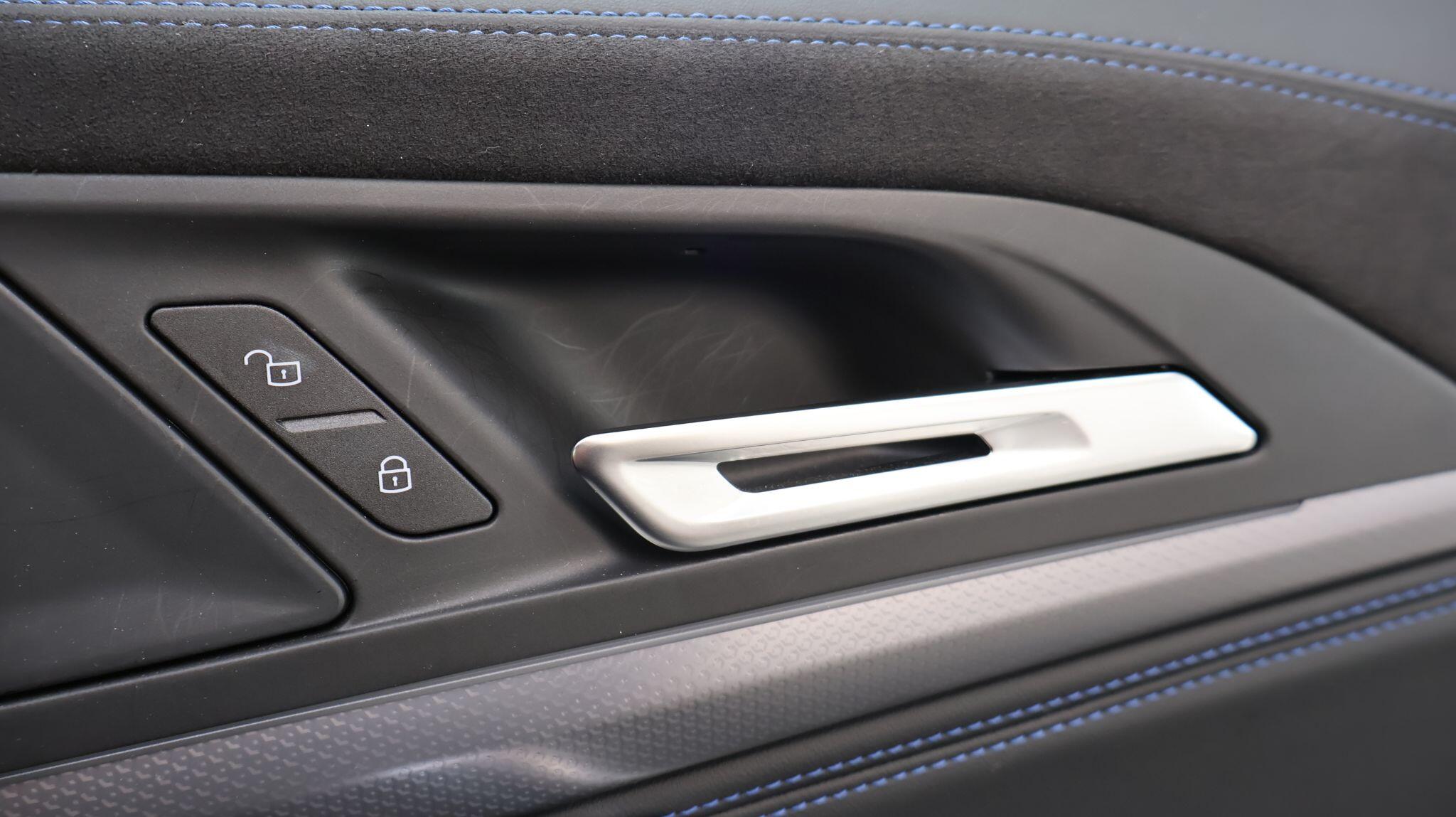 BMW X2 view 25
