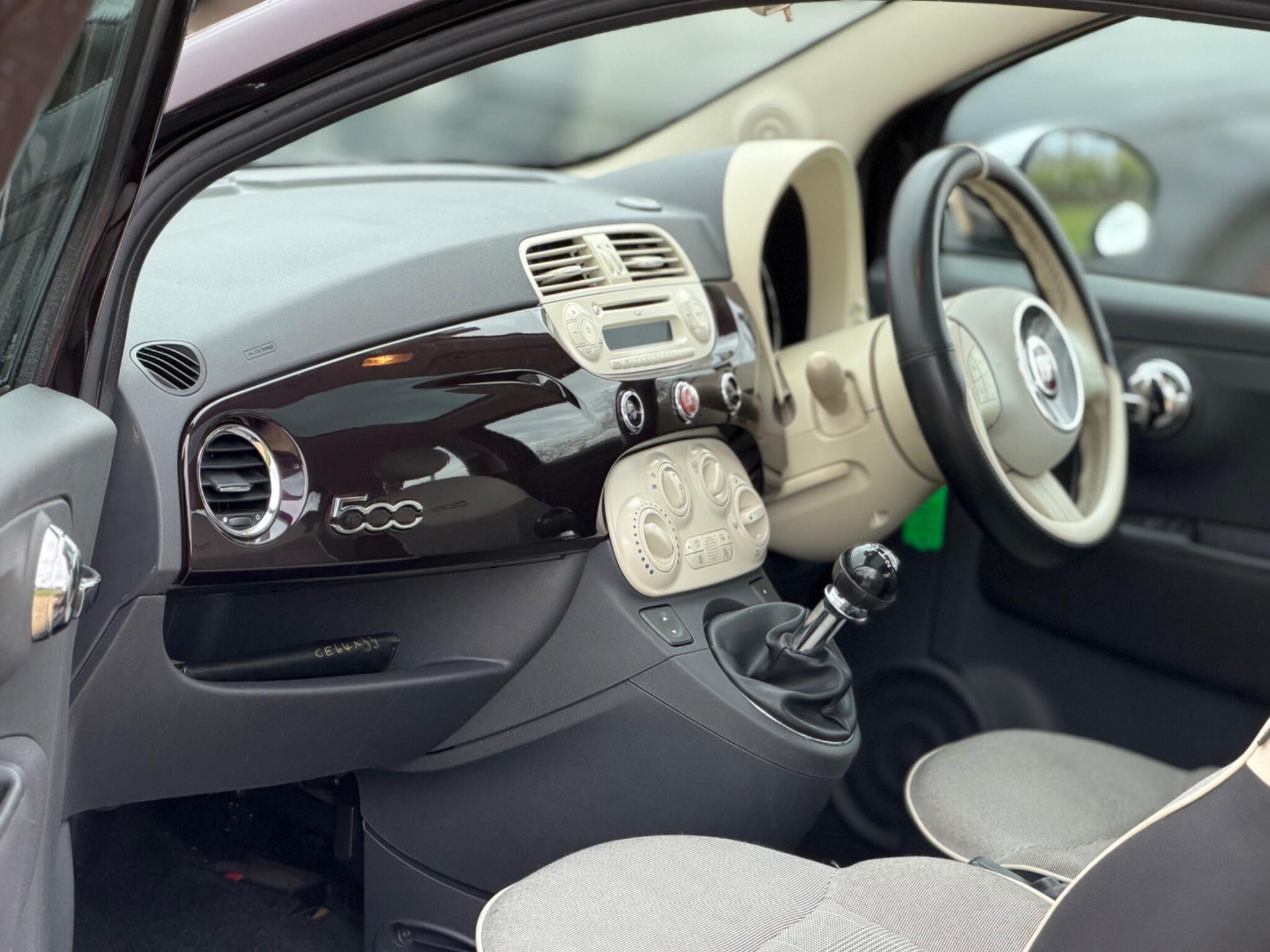 2014 Fiat 500 1.2 Lounge Euro 6 (s/s) 3dr image 16