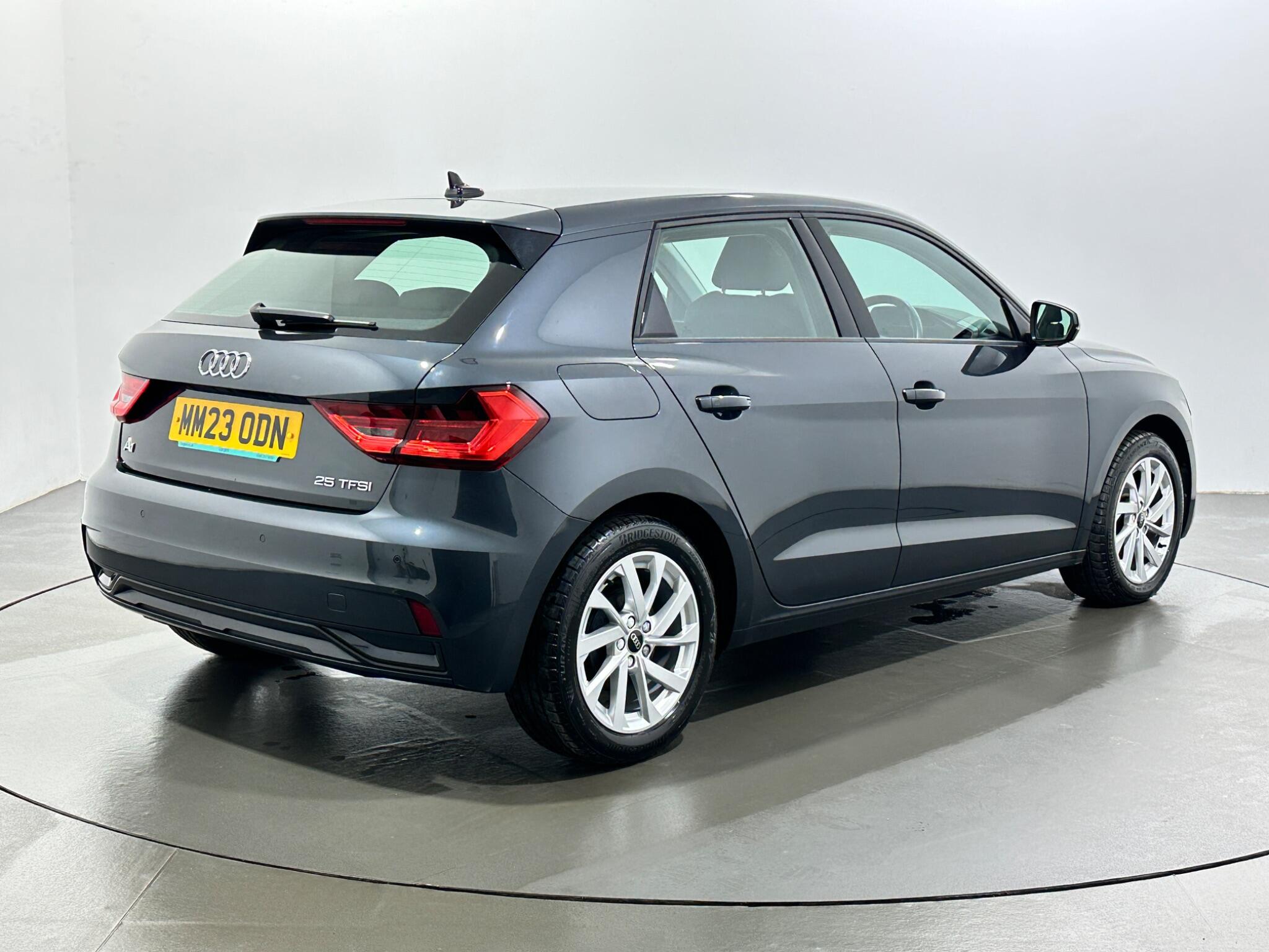 Audi A1 view 8