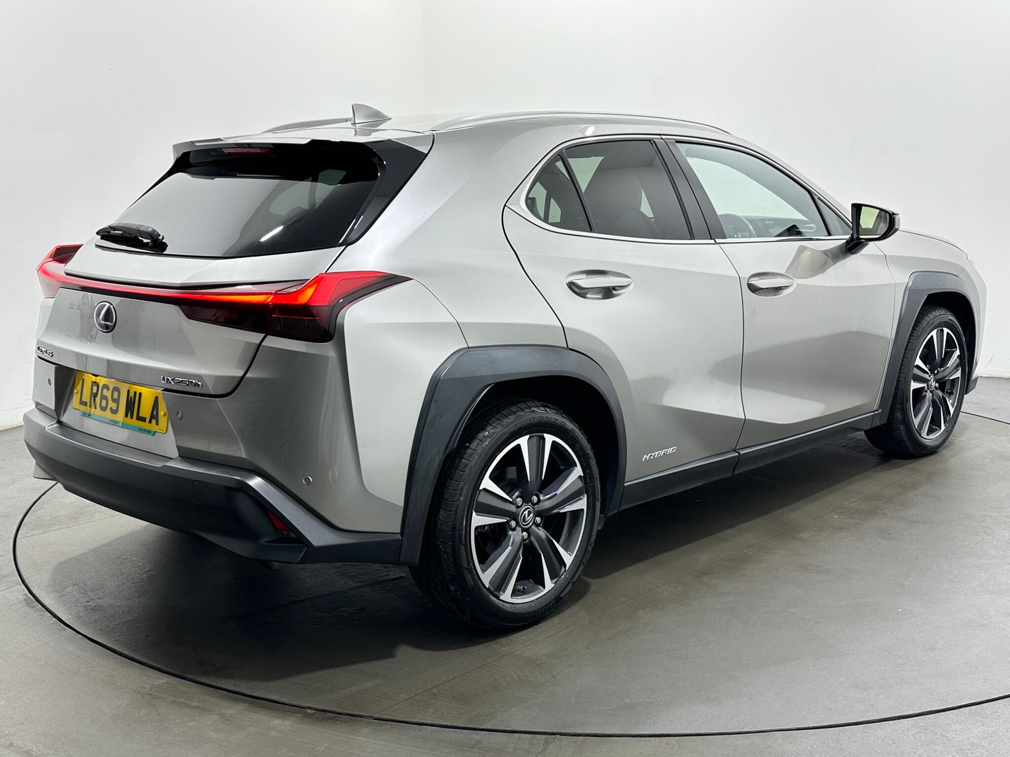 Lexus UX view 52