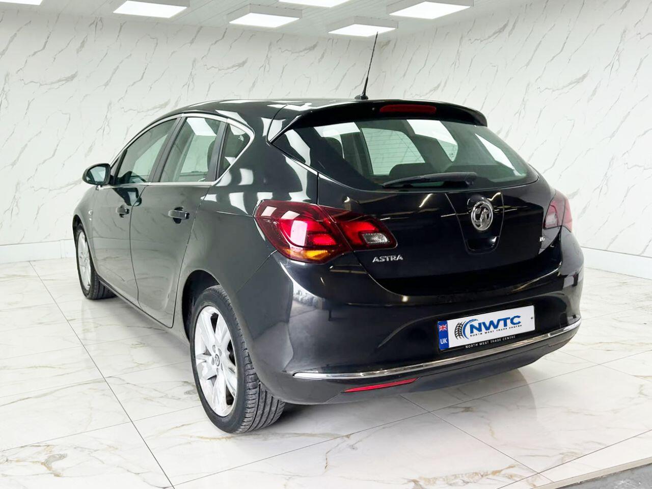 Vauxhall Astra view 9