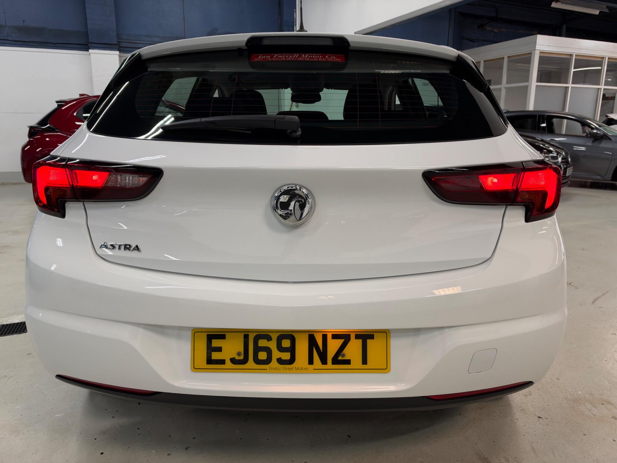 Vauxhall Astra view 11