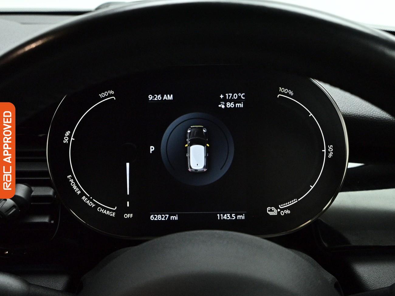 Mini Hatch view 12