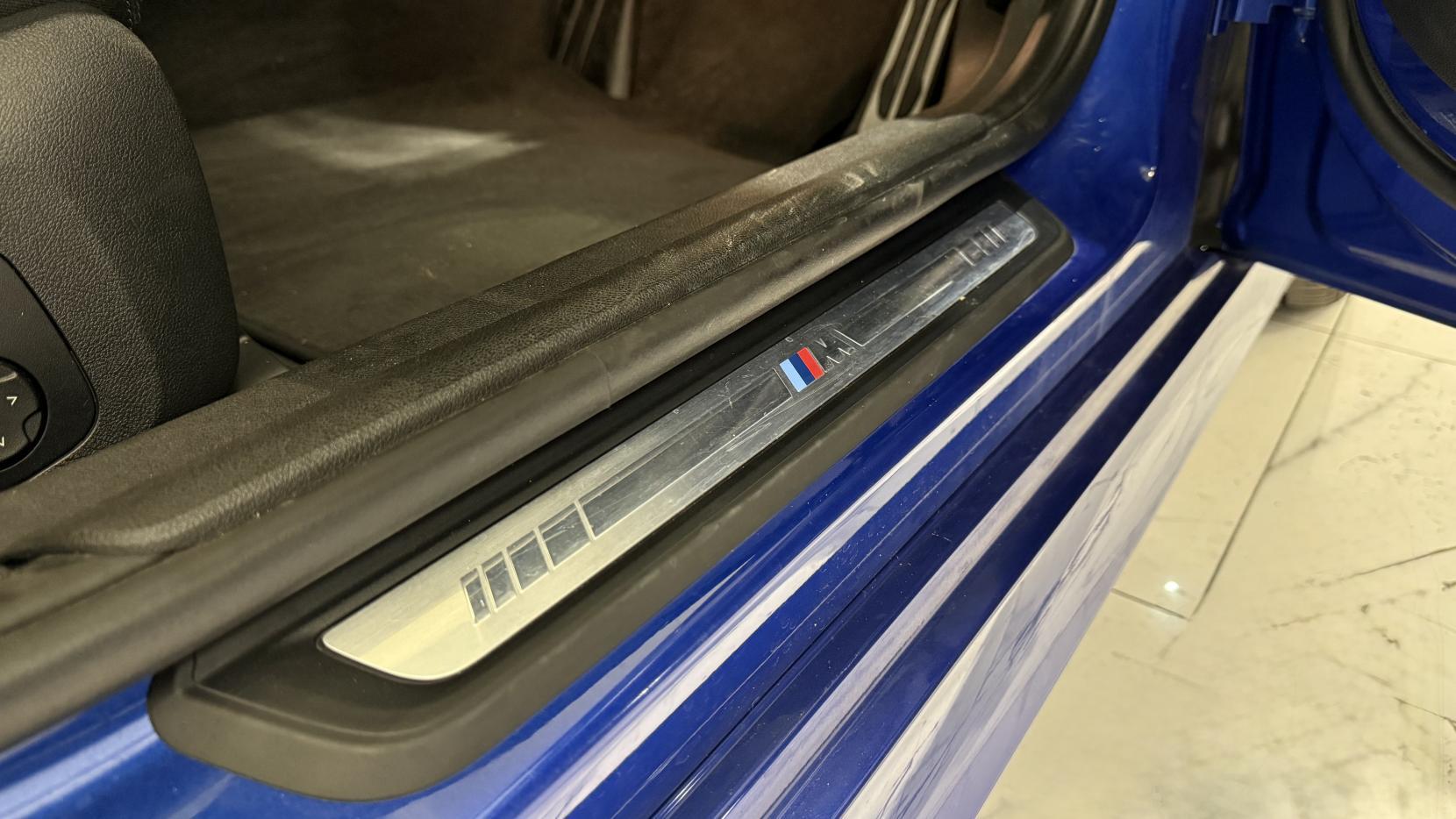 BMW 3 Series view 33