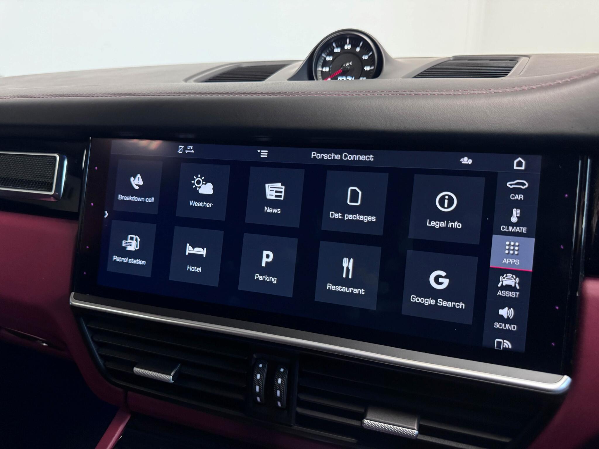 Porsche Cayenne view 71