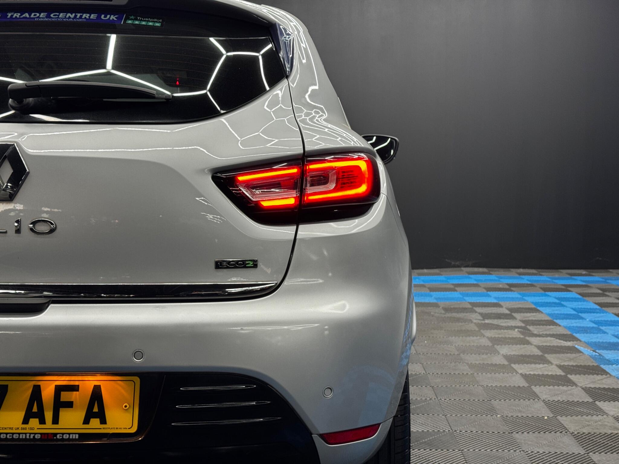 Renault Clio view 36
