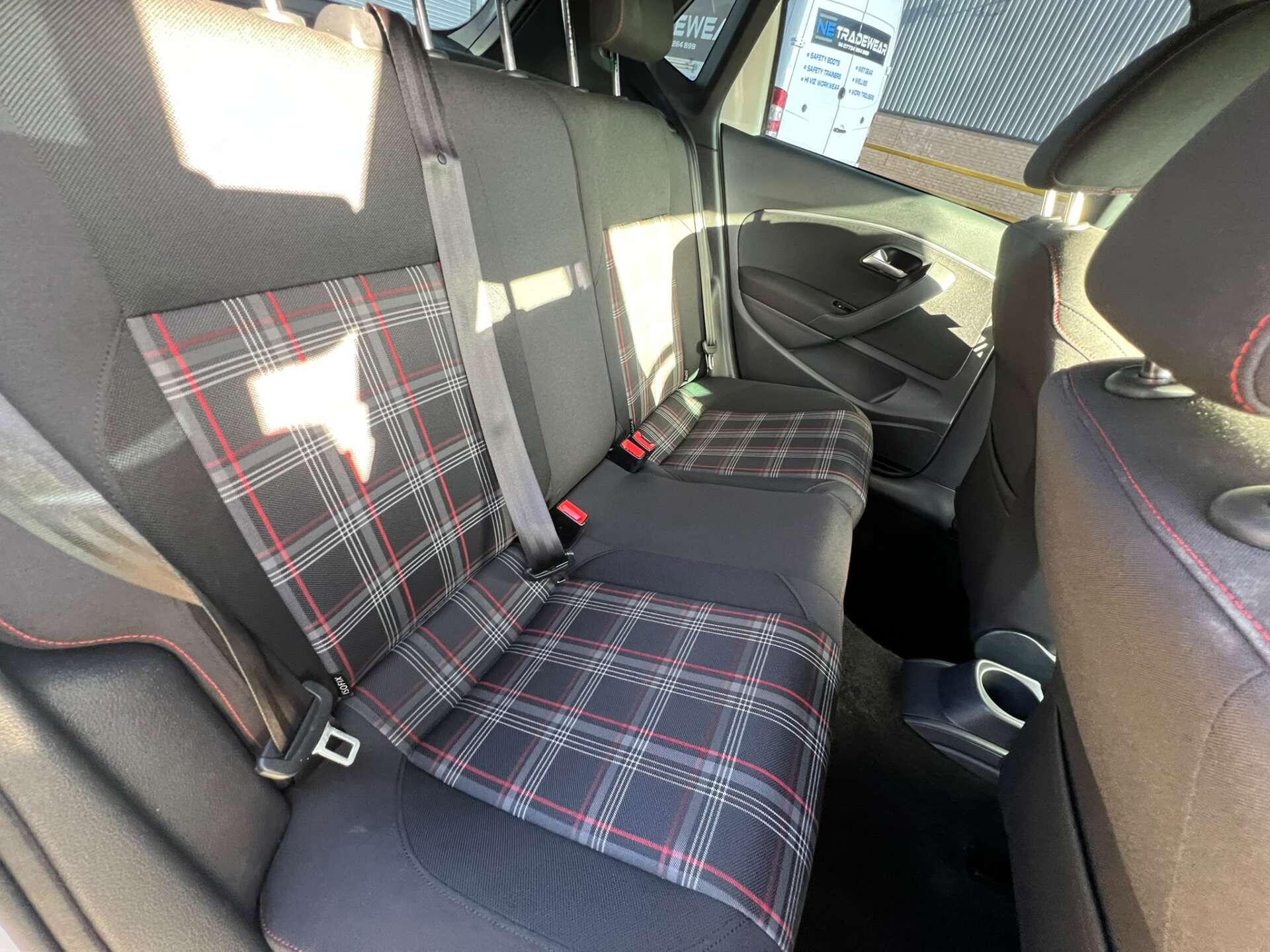 Volkswagen Polo view 18