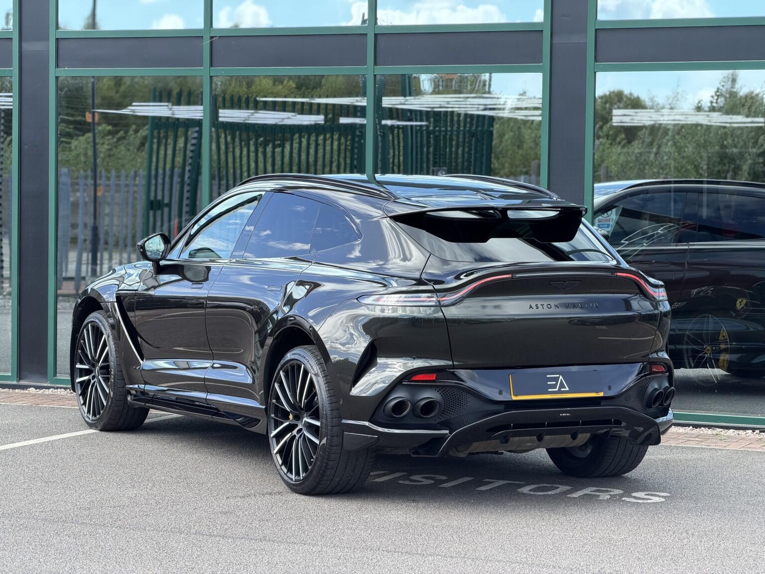 Aston Martin DBX view 31