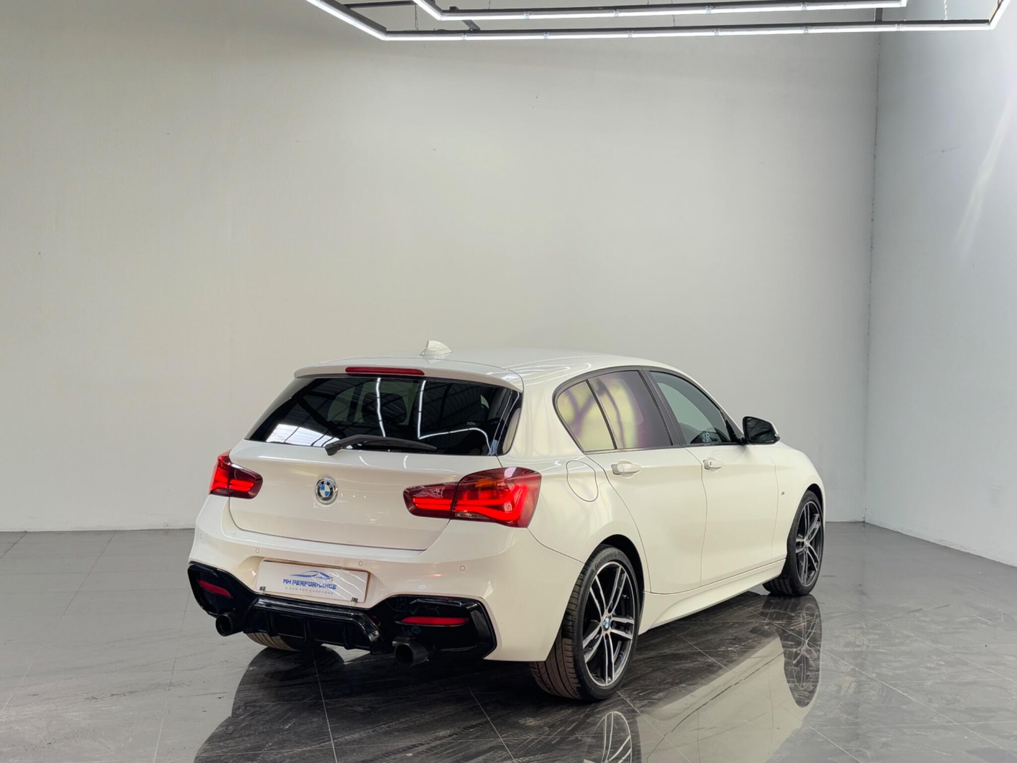 BMW 1 Series view 26