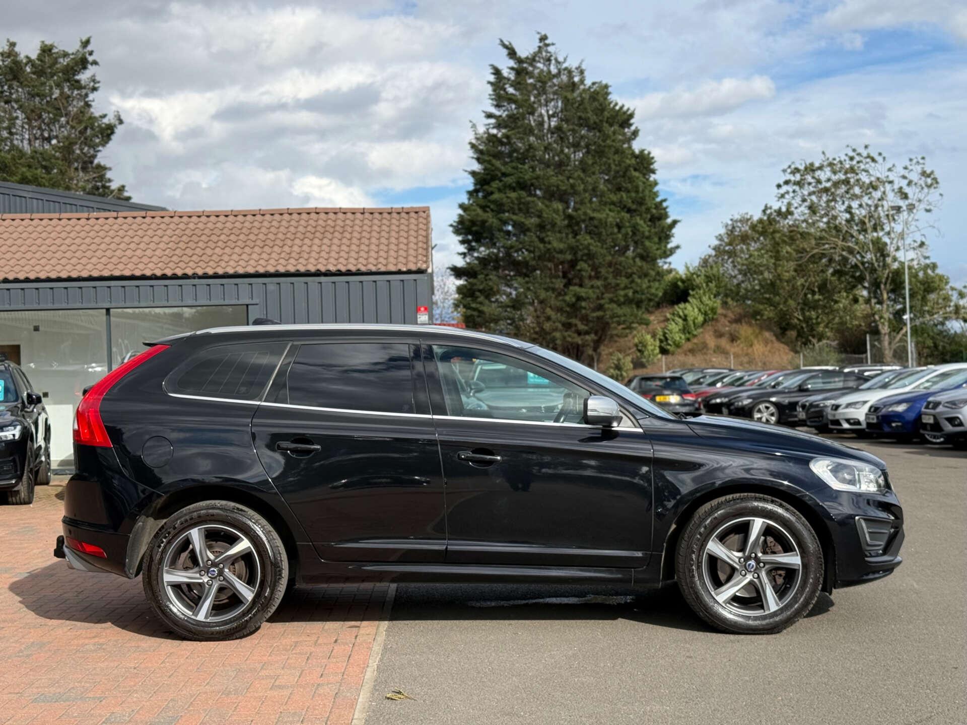 Volvo XC60 view 21