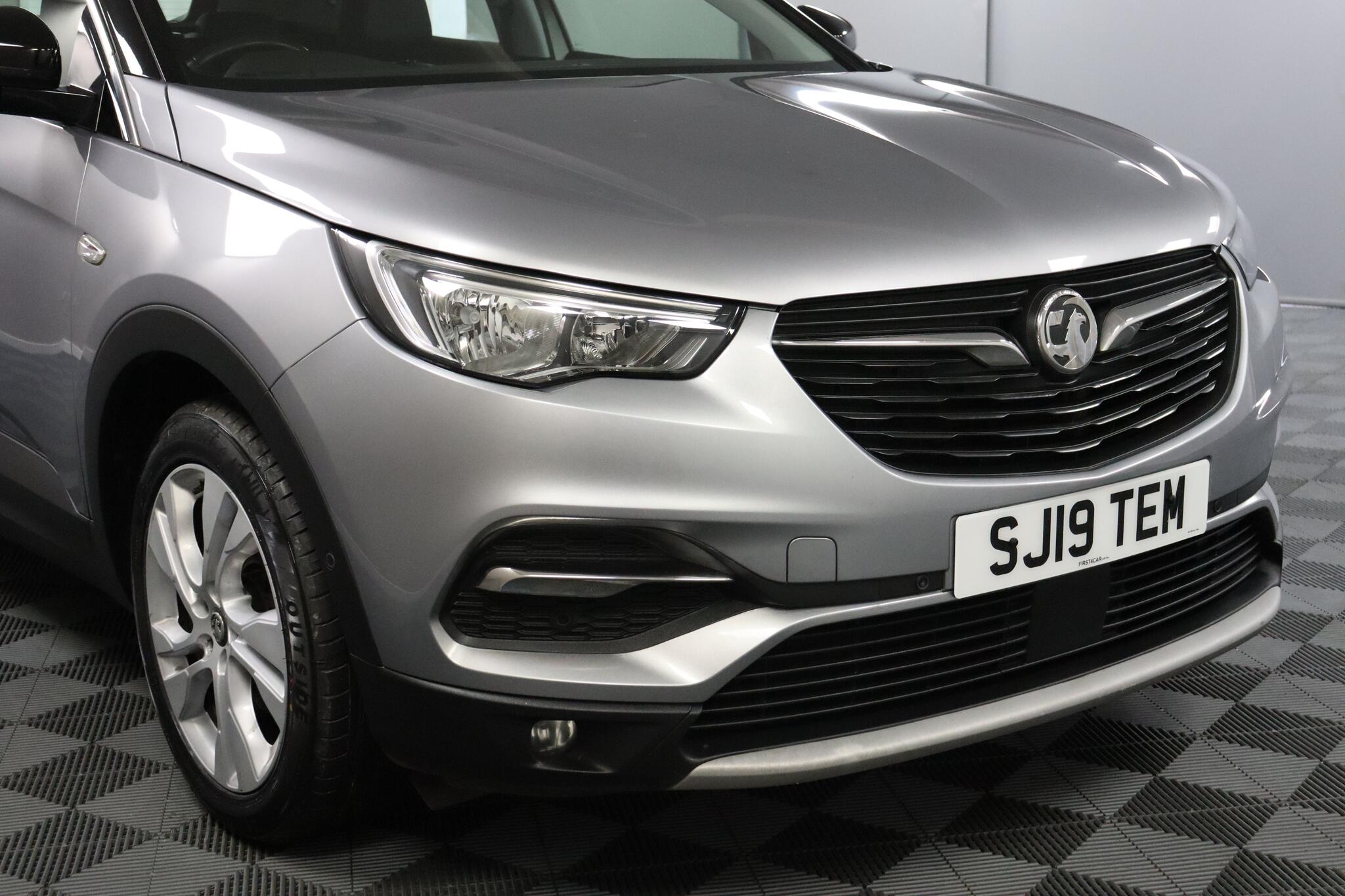 Vauxhall Grandland X view 14