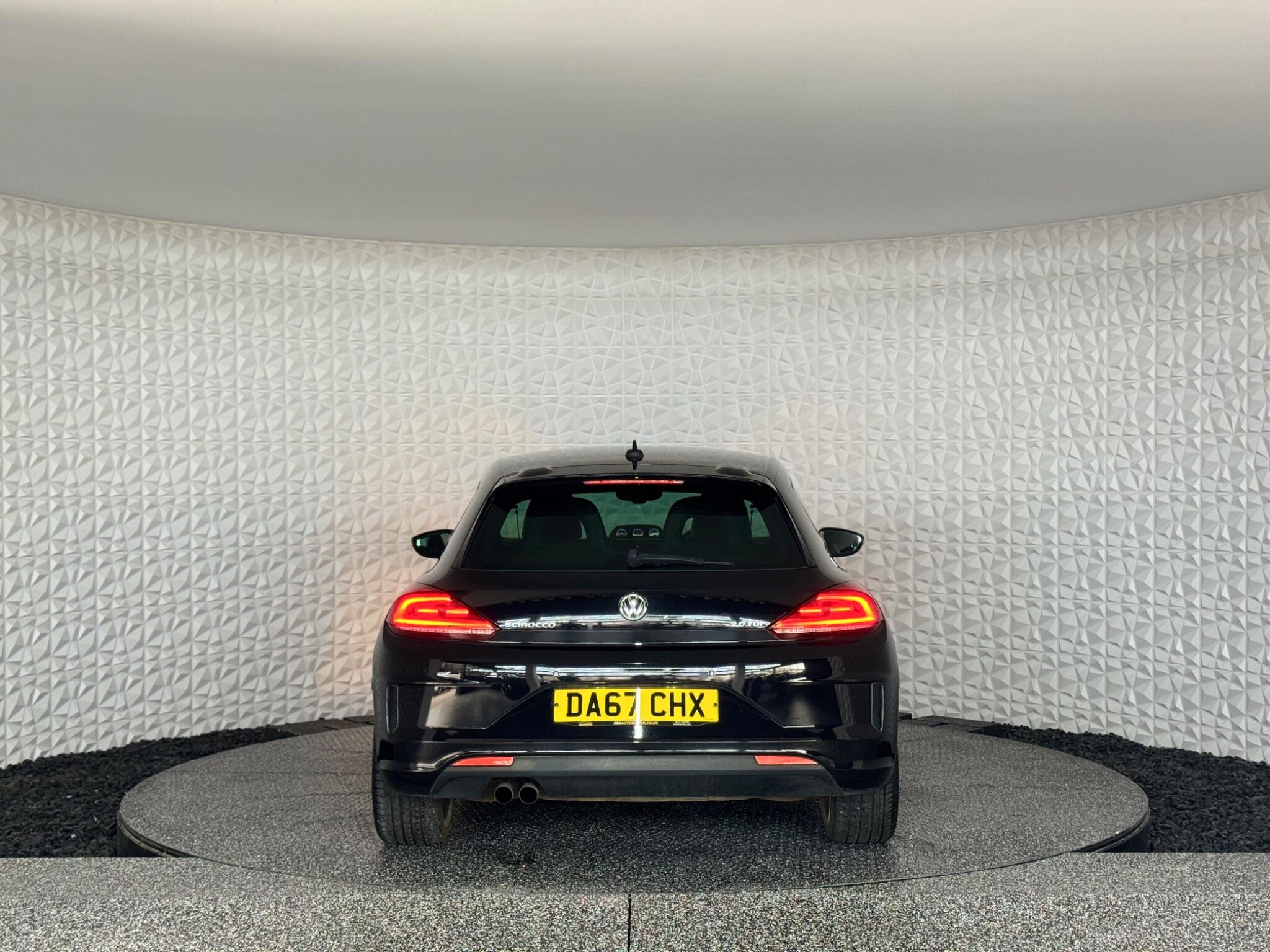 Volkswagen Scirocco view 14