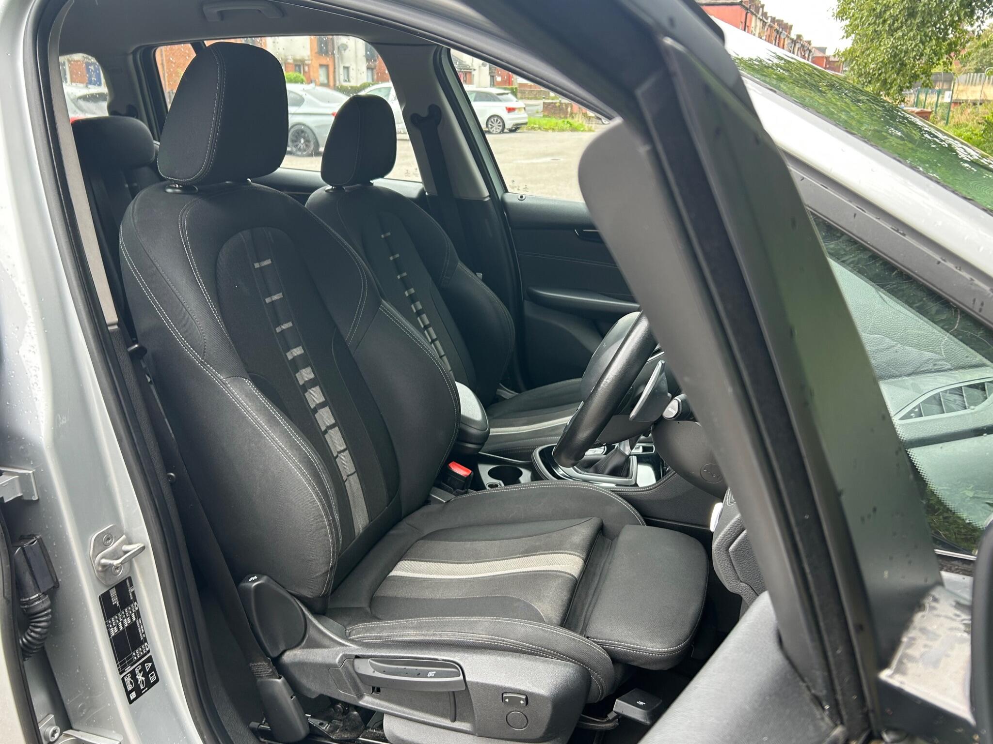 BMW 2 Series view 16