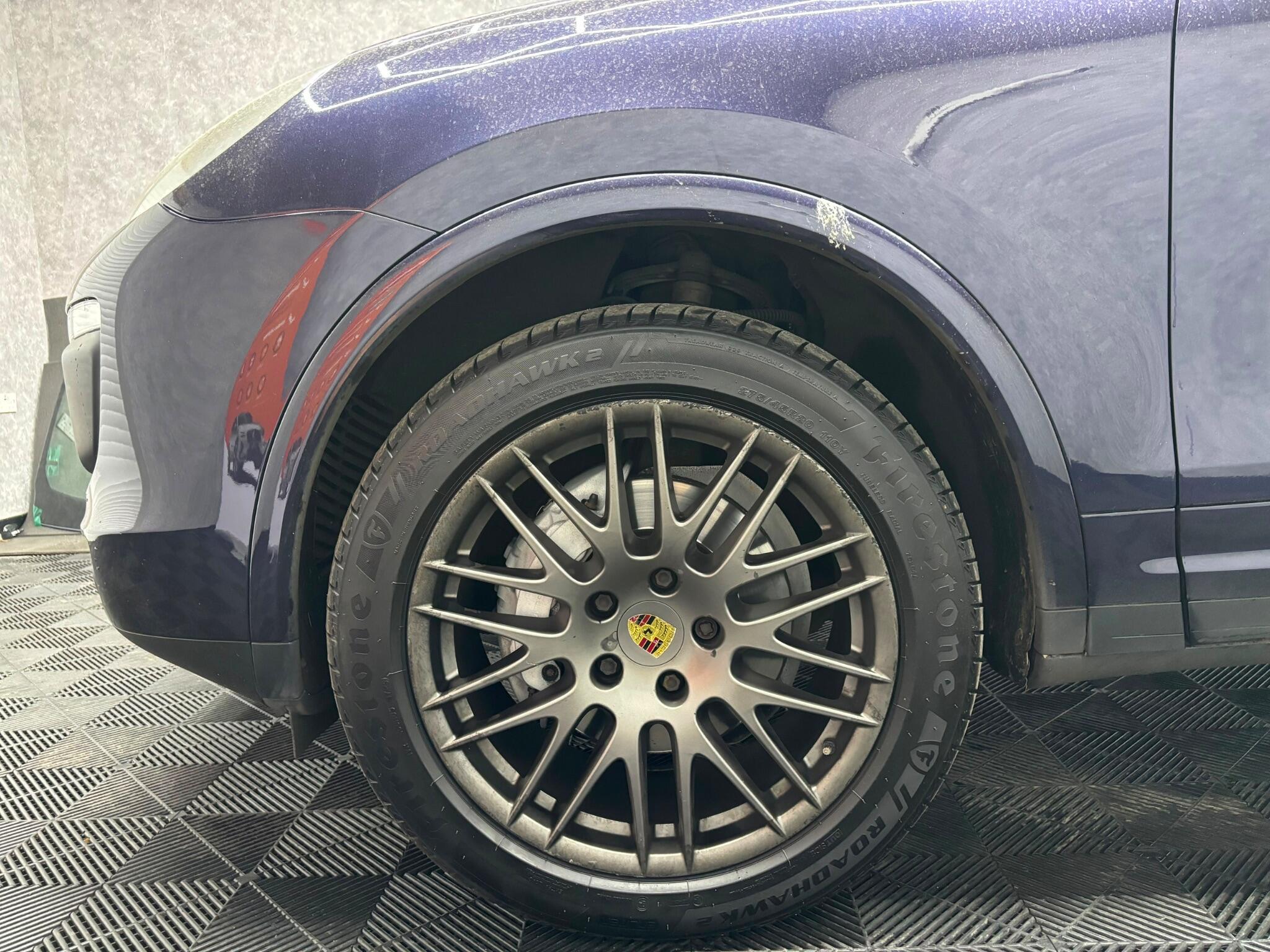 Porsche Cayenne view 6