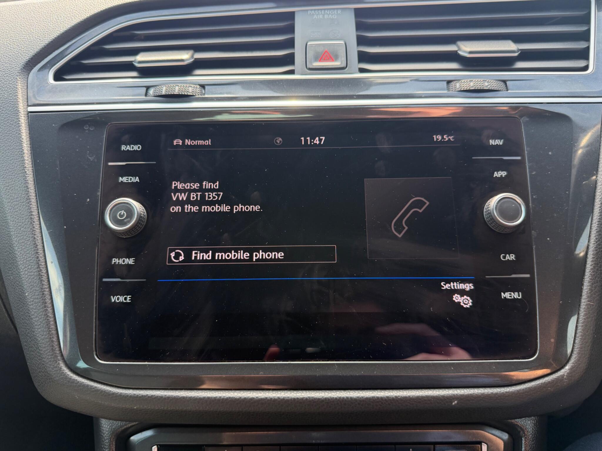 Volkswagen Tiguan view 83