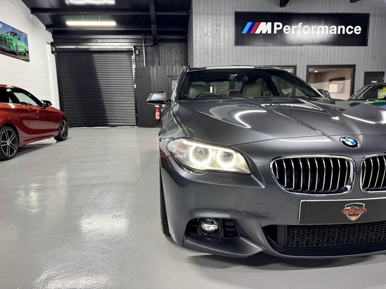 BMW 5 Series view 24