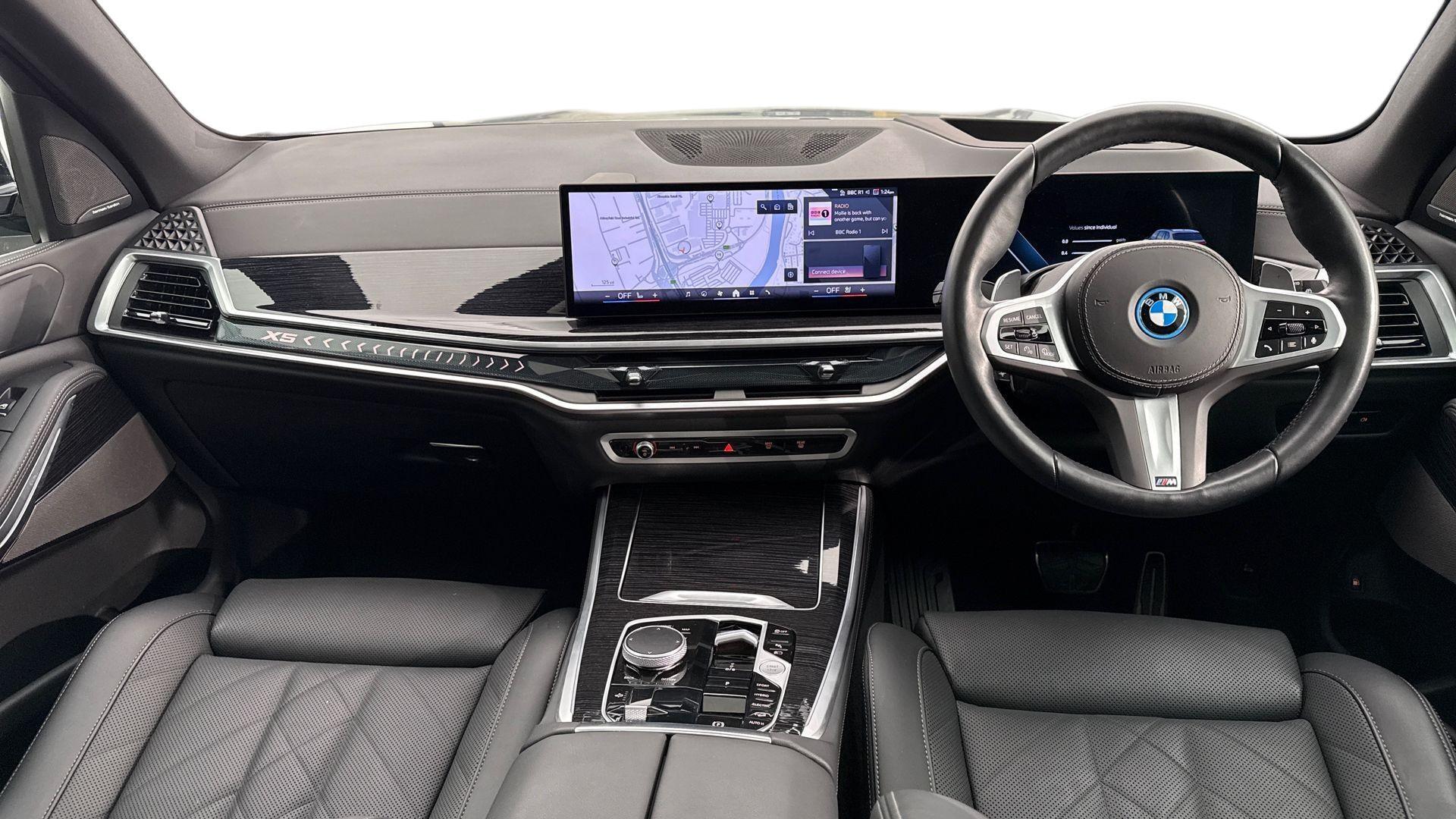 BMW X5 view 4