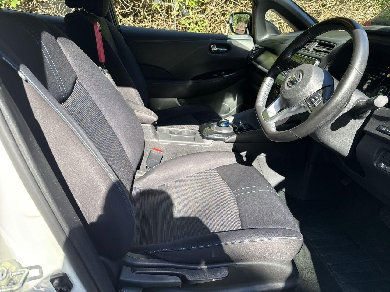 Nissan Leaf view 10
