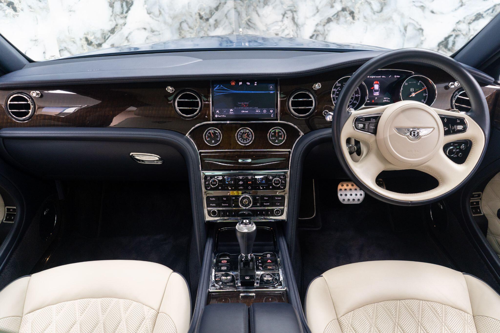 Bentley Mulsanne view 11
