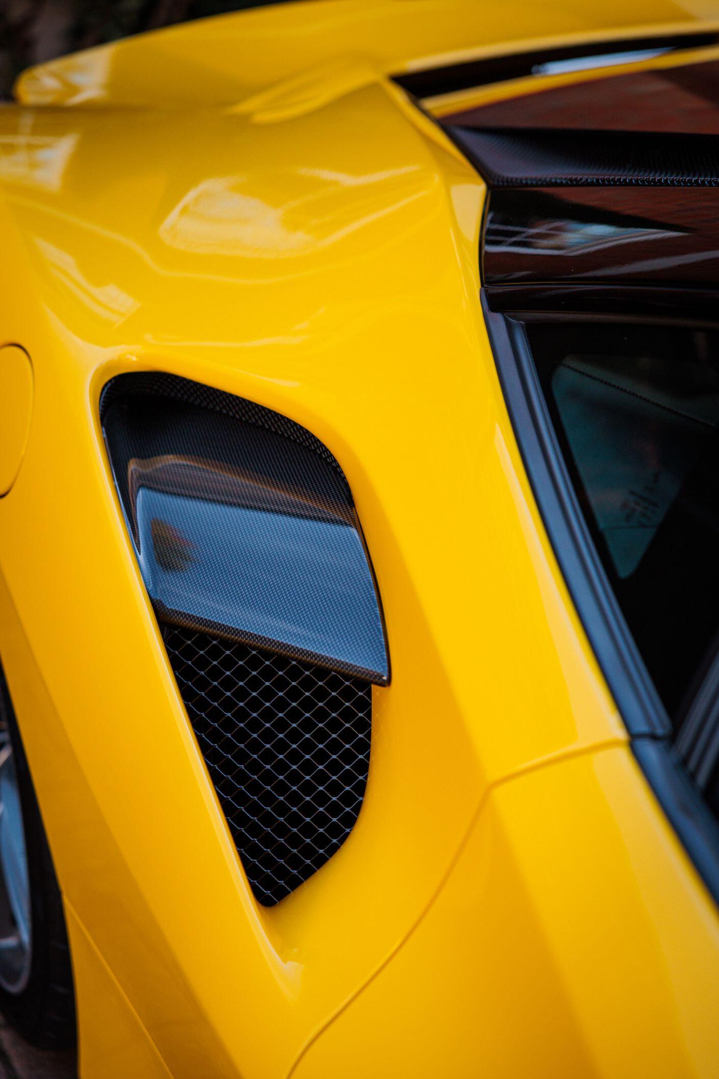 Ferrari 488 view 24