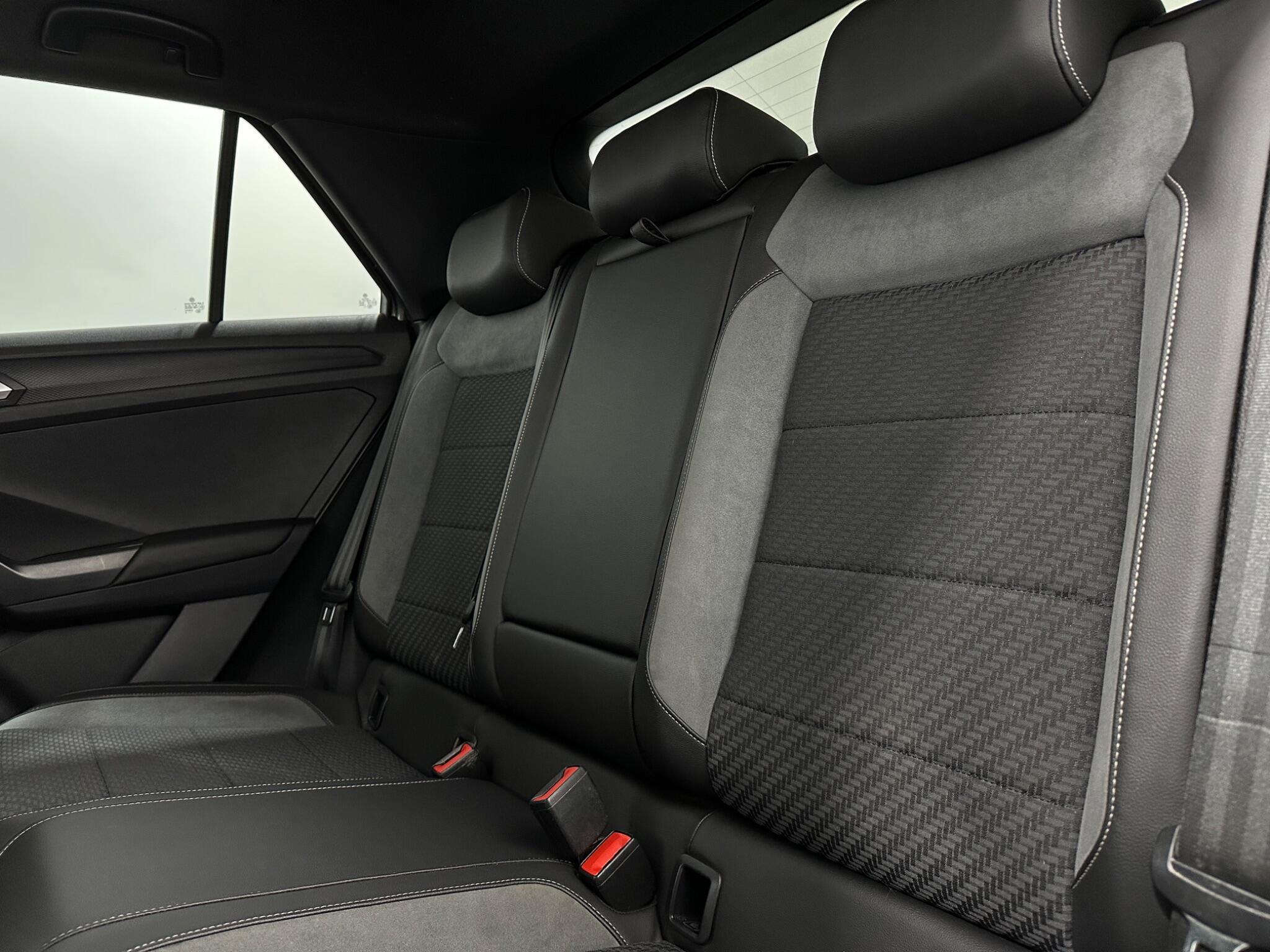 Volkswagen T-Roc view 39