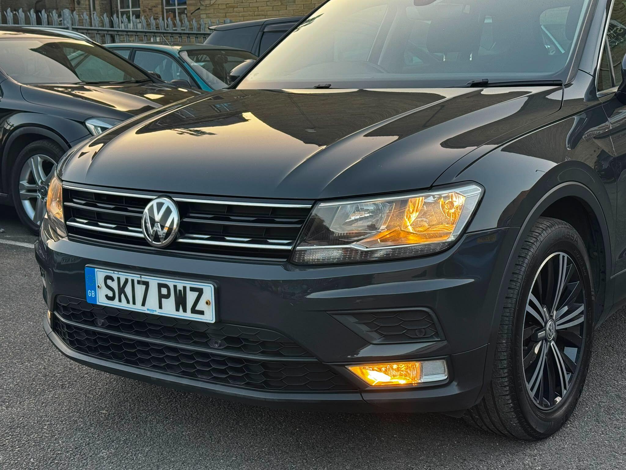 Volkswagen Tiguan view 42