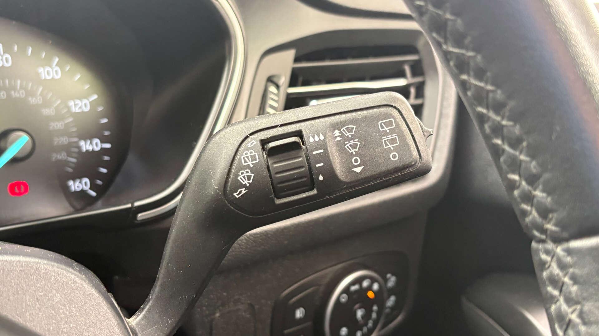 Ford Focus view 20