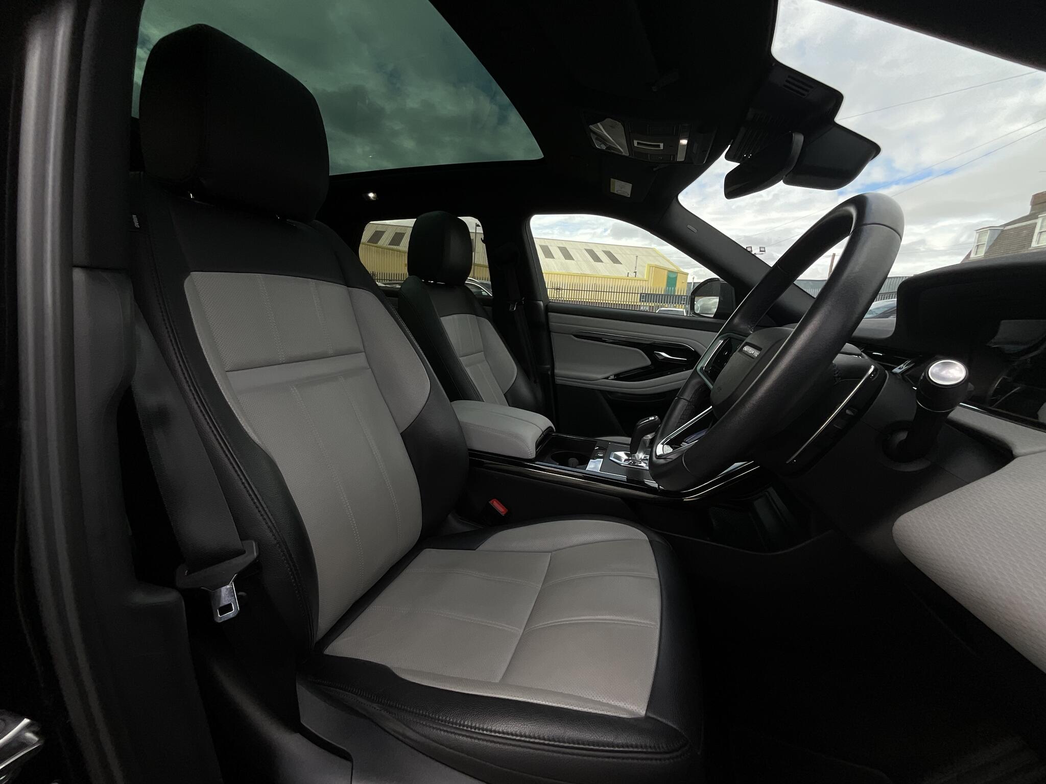 Land Rover Range Rover Evoque view 8