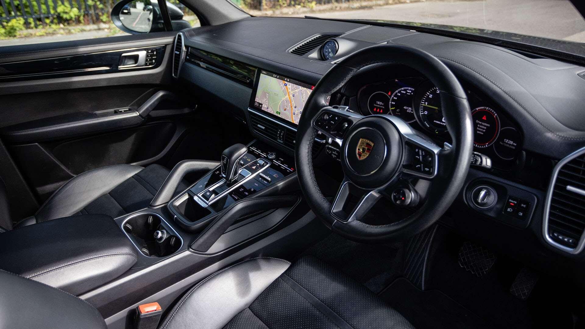 Porsche Cayenne view 13